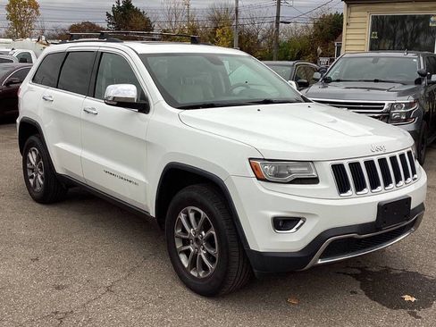 Used 2014 Jeep Grand Cherokee Limited w/ Luxury Group II image 2