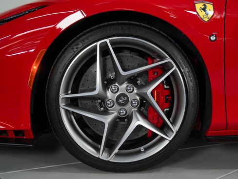 Used 2022 Ferrari F8 Tributo image 17