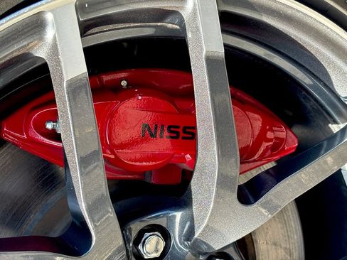 Used 2019 Nissan 370Z NISMO RWD image 32