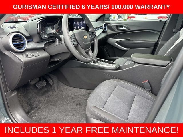 Used 2025 Chevrolet Trax LS w/ LS Convenience Package FWD image 17