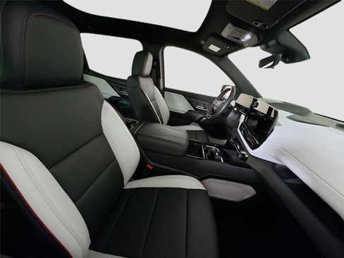 Used 2025 Chevrolet Silverado EV RST image 23