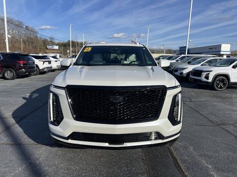 Certified 2025 Cadillac Escalade Sport Platinum image 2