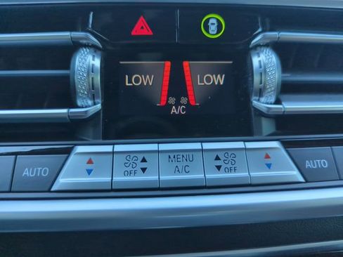 Certified 2023 BMW X6 M50i w/ Dynamic Handling Package image 25