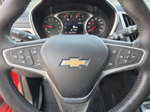 Used 2022 Chevrolet Equinox Premier AWD/4WD image 32