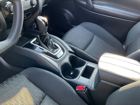 Used 2018 Nissan Rogue S image 15