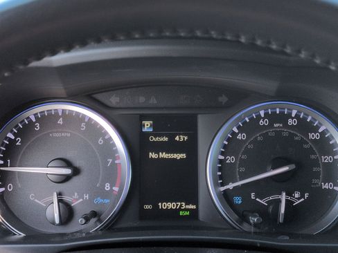 Used 2019 Toyota Highlander Limited image 21