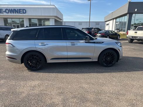Used 2023 Lincoln Aviator Reserve w/ Equipment Group 201A image 15