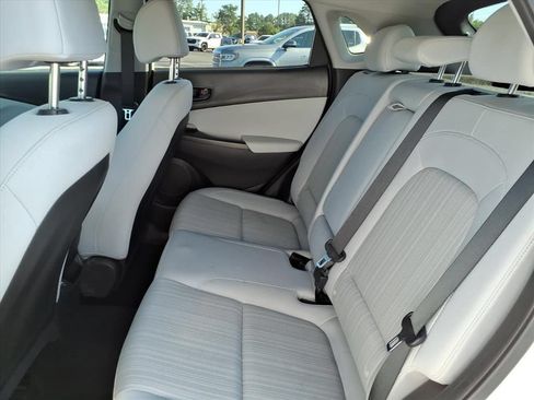Used 2023 Hyundai Kona SEL AWD/4WD image 23