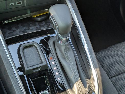 New 2026 GMC Canyon Elevation w/ Convenience Package image 28