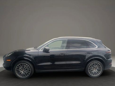 Used 2021 Porsche Cayenne S AWD/4WD image 2