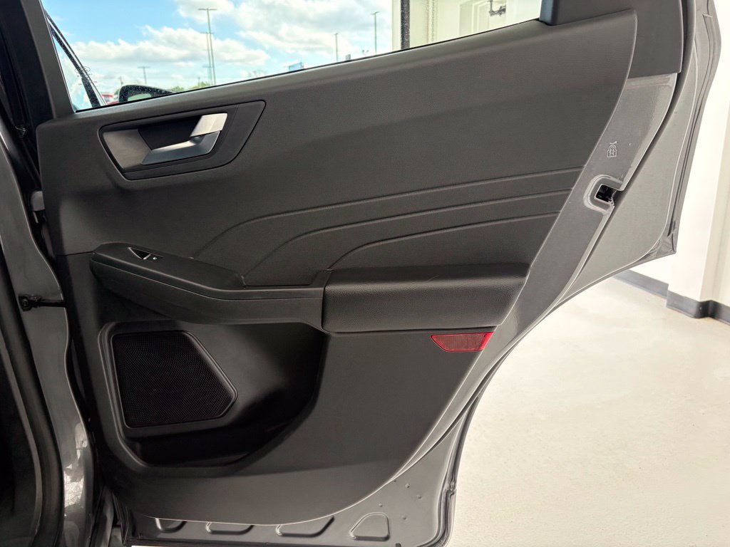 Used 2024 Ford Escape ST-Line AWD/4WD image 36