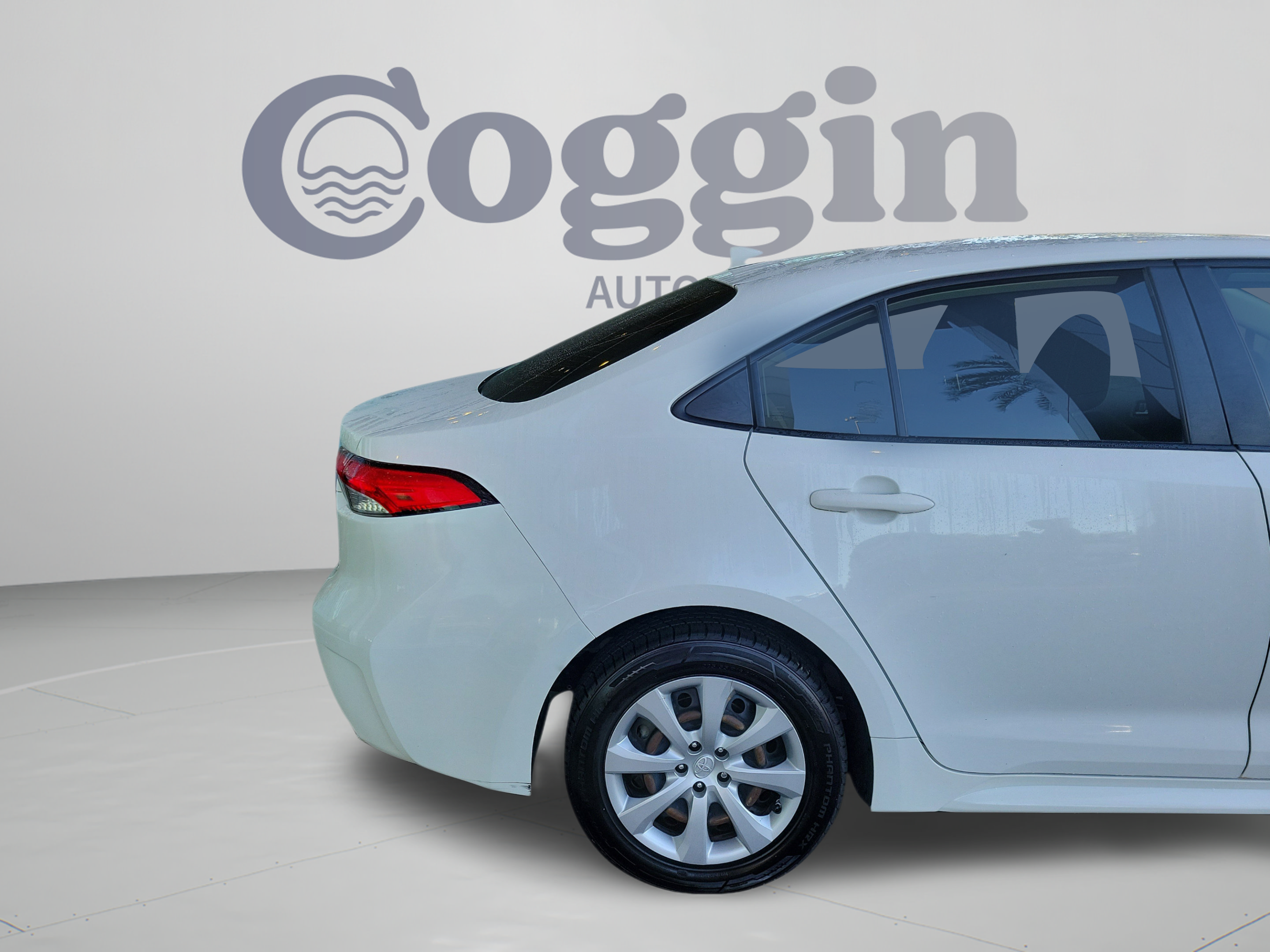 Used 2020 Toyota Corolla LE FWD image 30