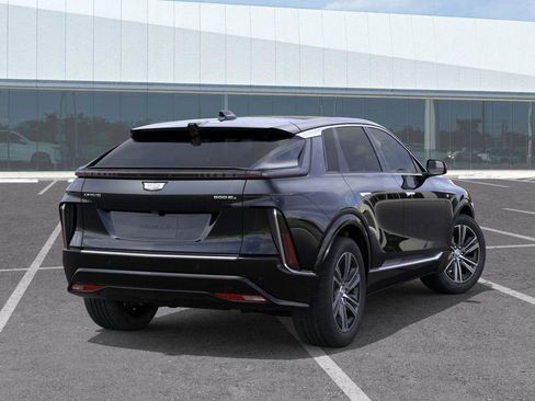 New 2025 Cadillac Lyriq Luxury image 5