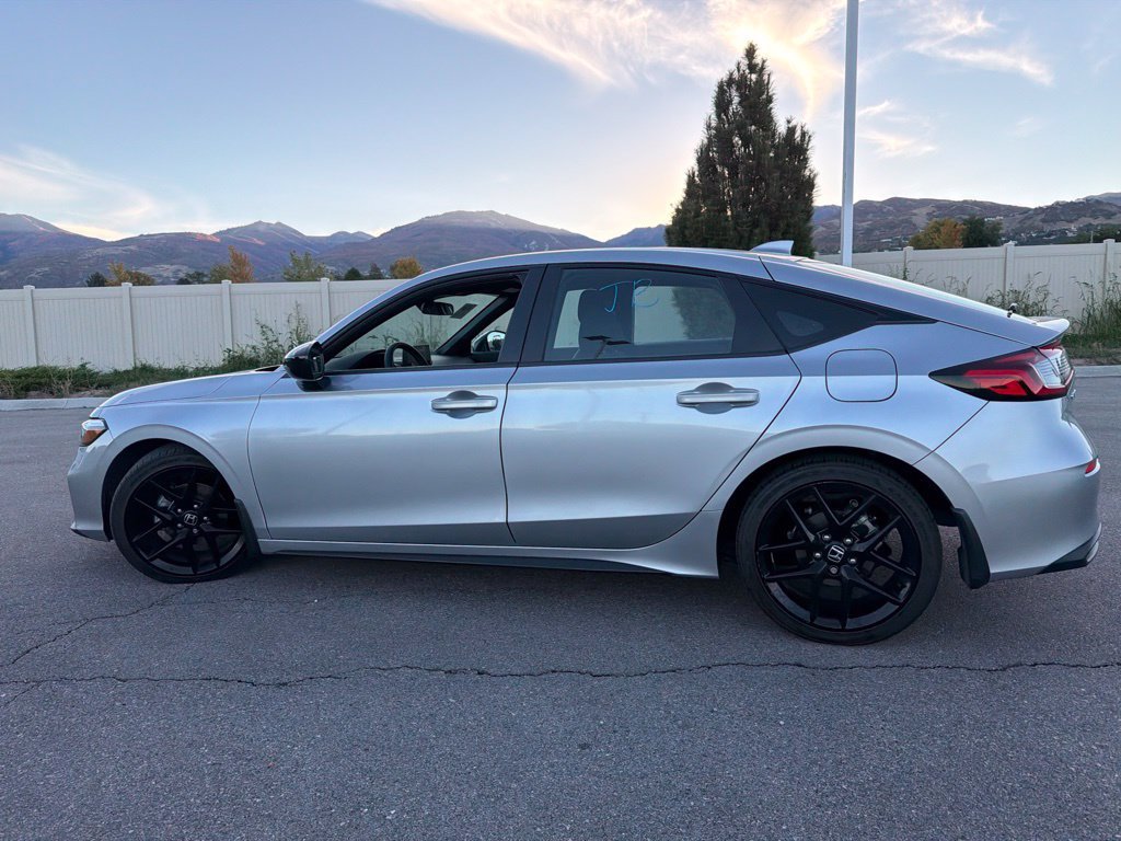 Used 2025 Honda Civic Sport image 9