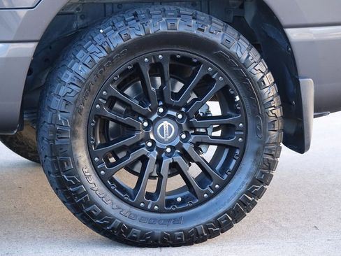 Used 2017 Nissan Titan SL w/ SL Towing Convenience Package image 25