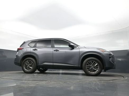Used 2025 Nissan Rogue S FWD image 28
