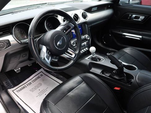 Used 2018 Ford Mustang GT Premium RWD image 8
