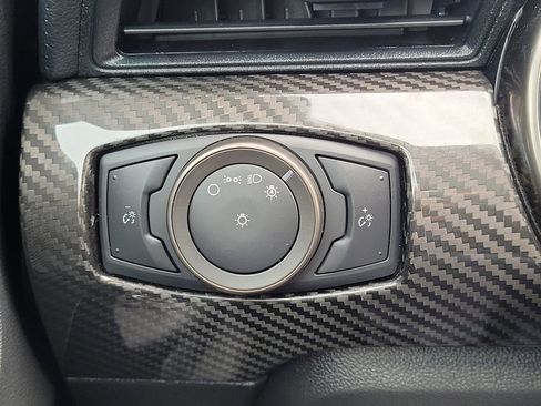 Used 2022 Ford Mustang Shelby GT500 w/ Carbon Fiber Track Pack image 30