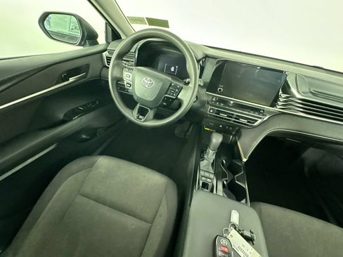 Used 2025 Toyota Camry LE FWD image 9