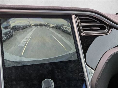 Used 2015 Tesla Model S 70D image 12