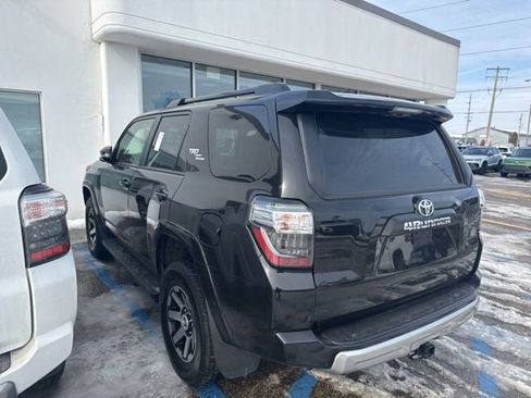 Used 2024 Toyota 4Runner TRD Off-Road Premium image 6