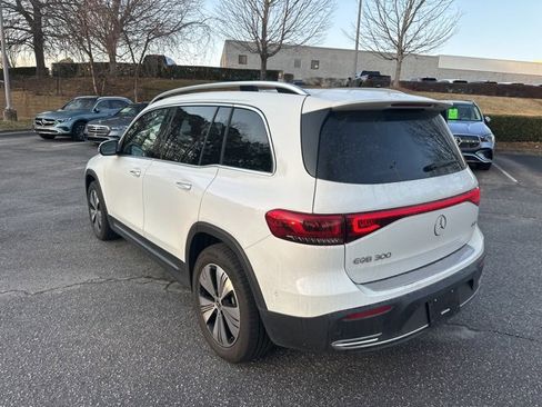 Certified 2023 Mercedes-Benz EQB 300 4MATIC image 7