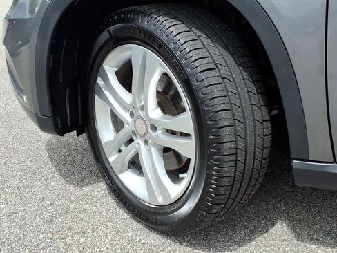 Used 2017 Mercedes-Benz GLA 250 4MATIC image 8