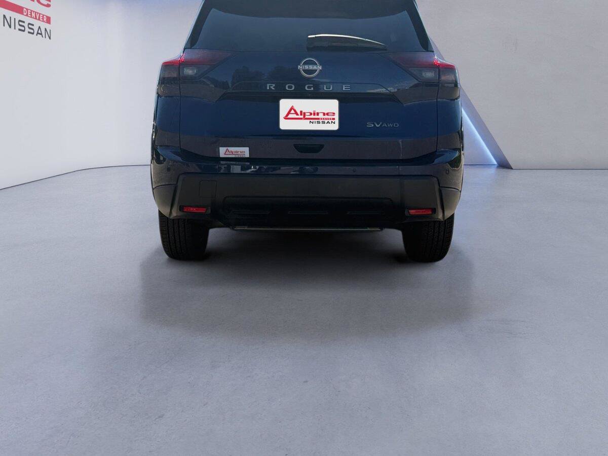 Used 2024 Nissan Rogue SV AWD/4WD image 4