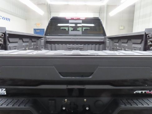 Used 2025 GMC Sierra 3500 AT4 image 41