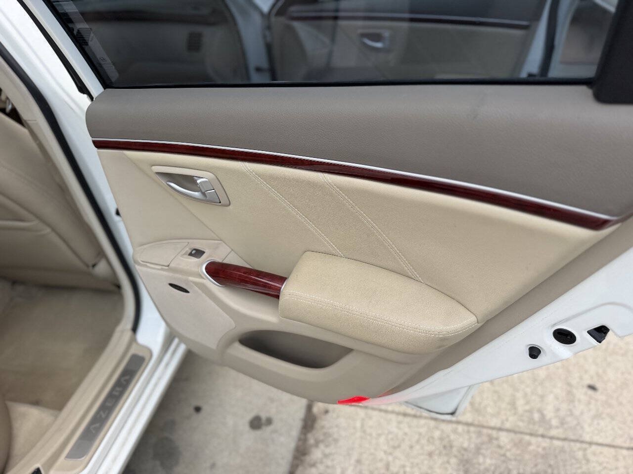 Used 2007 Hyundai Azera SE FWD image 26