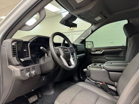 Used 2024 GMC Sierra 1500 Elevation image 14