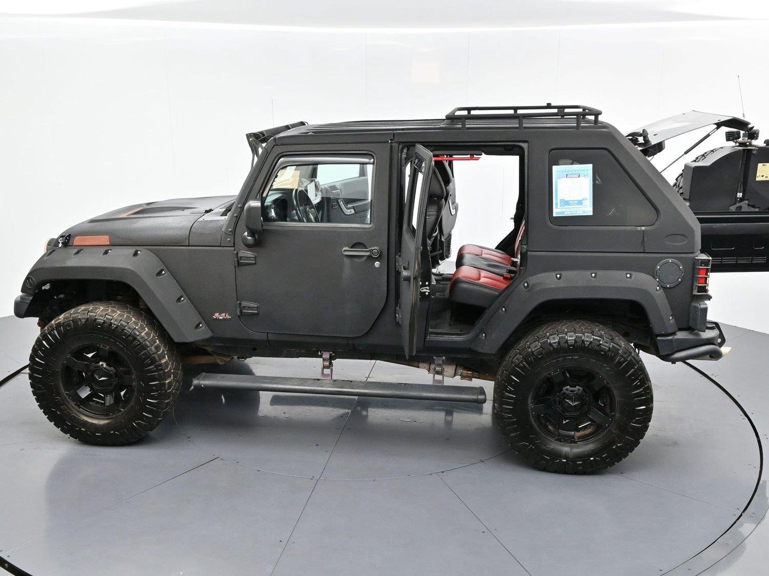 Used 2017 Jeep Wrangler Unlimited Rubicon AWD/4WD image 40
