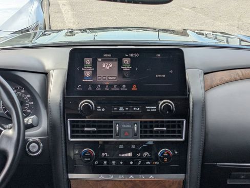 Used 2024 Nissan Armada SL w/ Captain's Chairs Package image 18