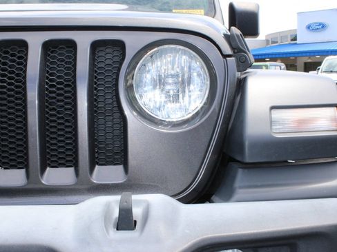 Used 2019 Jeep Wrangler Unlimited Sport S AWD/4WD image 21