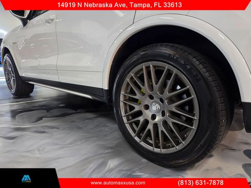 Used 2017 Porsche Cayenne S Platinum w/ Premium Package (PJW) image 17