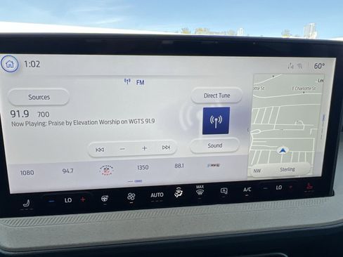 Certified 2025 Ford Maverick Lariat w/ 4K Tow Package image 18