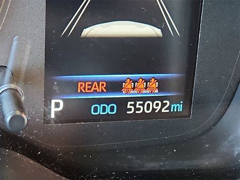 Used 2022 Toyota Corolla LE image 19