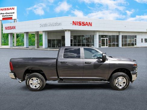 Used 2026 RAM 2500 Tradesman AWD/4WD image 5