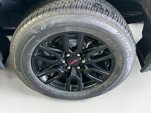 Used 2024 GMC Sierra 1500 Elevation AWD/4WD image 11