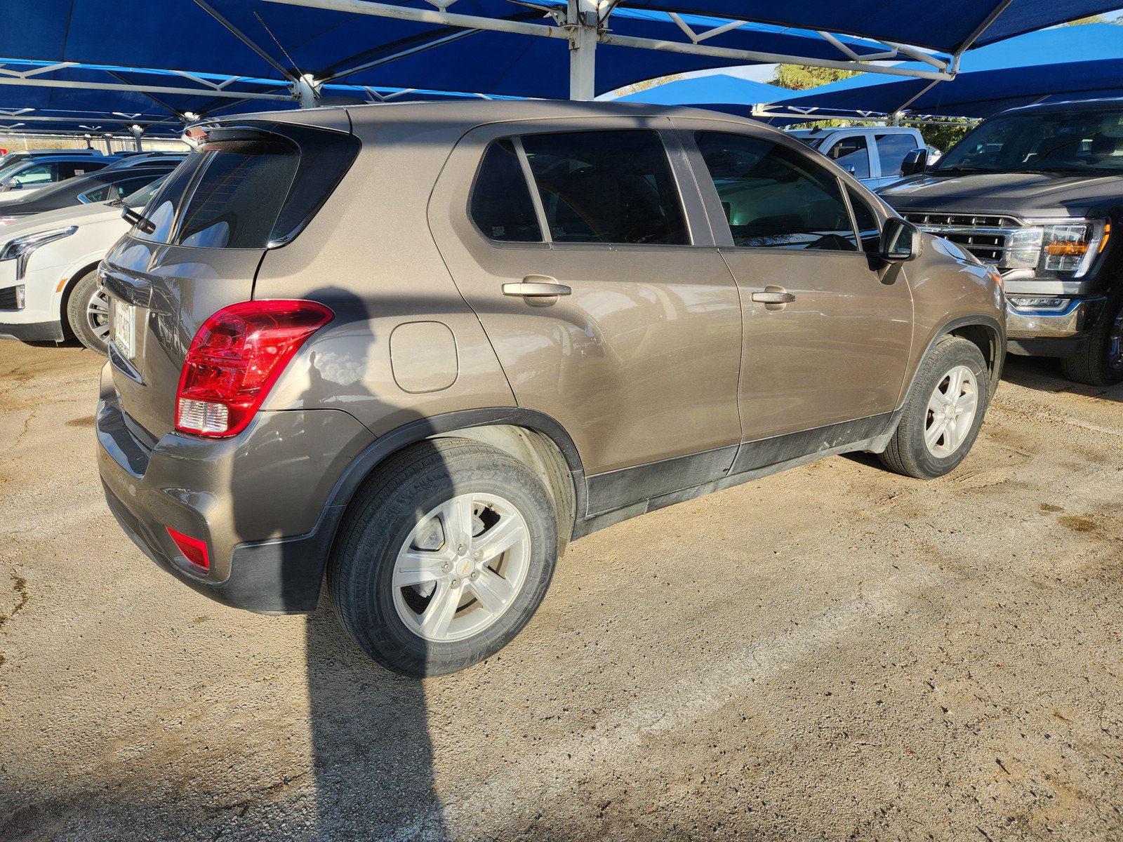 Used 2020 Chevrolet Trax LS FWD image 4