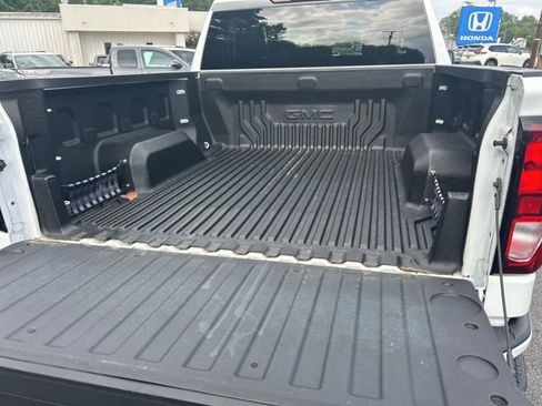 Used 2024 GMC Sierra 1500 Elevation image 32