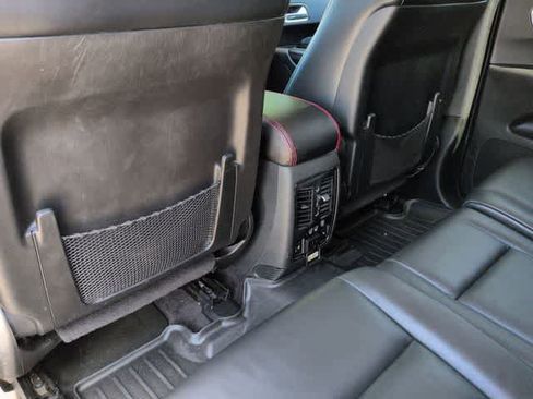 Used 2018 Dodge Durango GT AWD/4WD image 18