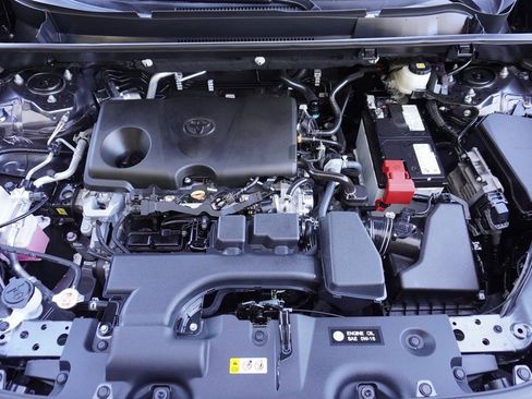 Used 2024 Toyota RAV4 LE image 22