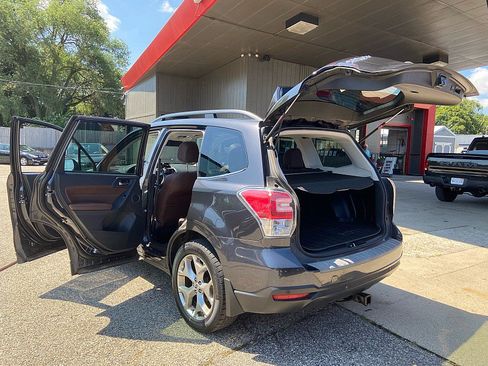 Used 2018 Subaru Forester 2.5i Touring AWD/4WD image 26