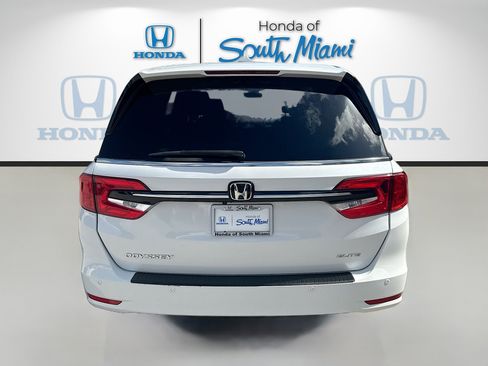 Certified 2023 Honda Odyssey Elite image 6