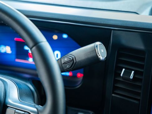 Used 2025 Ford F250 Lariat w/ Black Appearance Package image 33