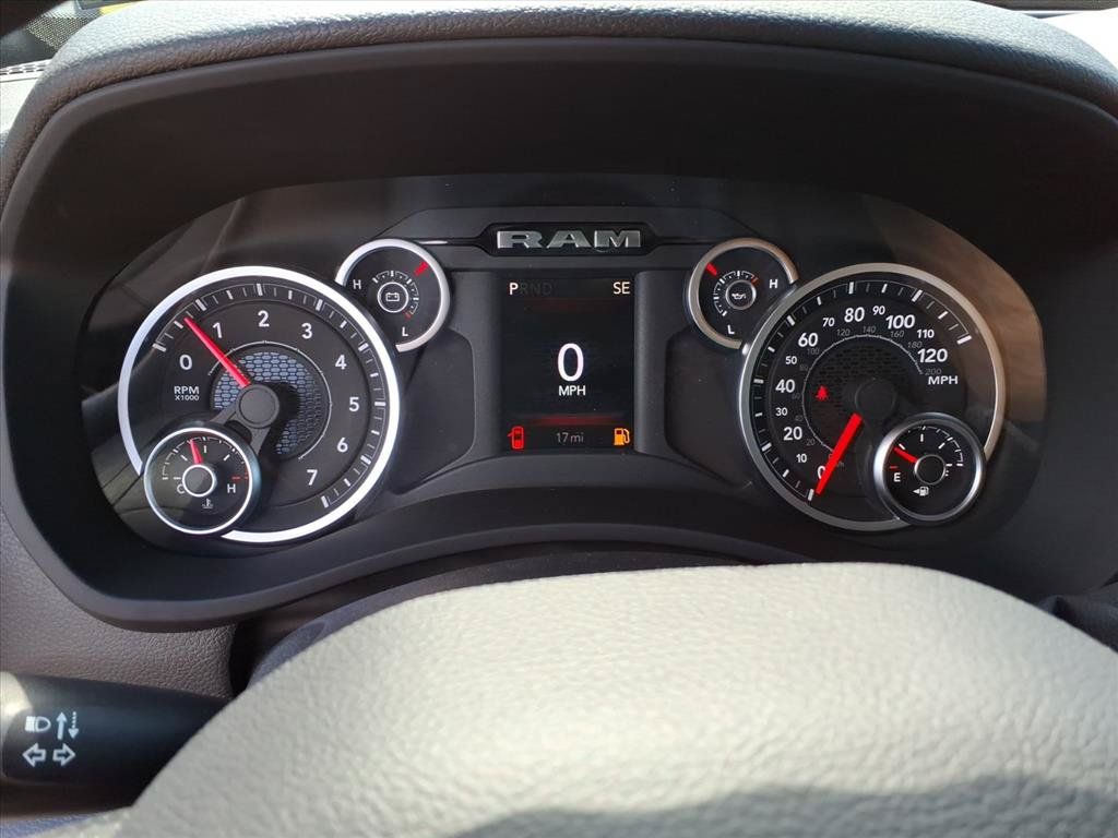 New 2026 RAM 2500 Tradesman w/ Chrome Appearance Group AWD/4WD image 26