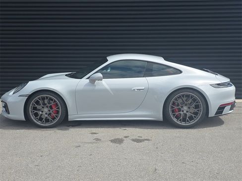 Used 2024 Porsche 911 Carrera S image 2
