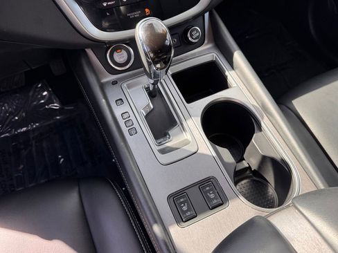 Certified 2024 Nissan Murano SV w/ SV Midnight Edition Package image 18