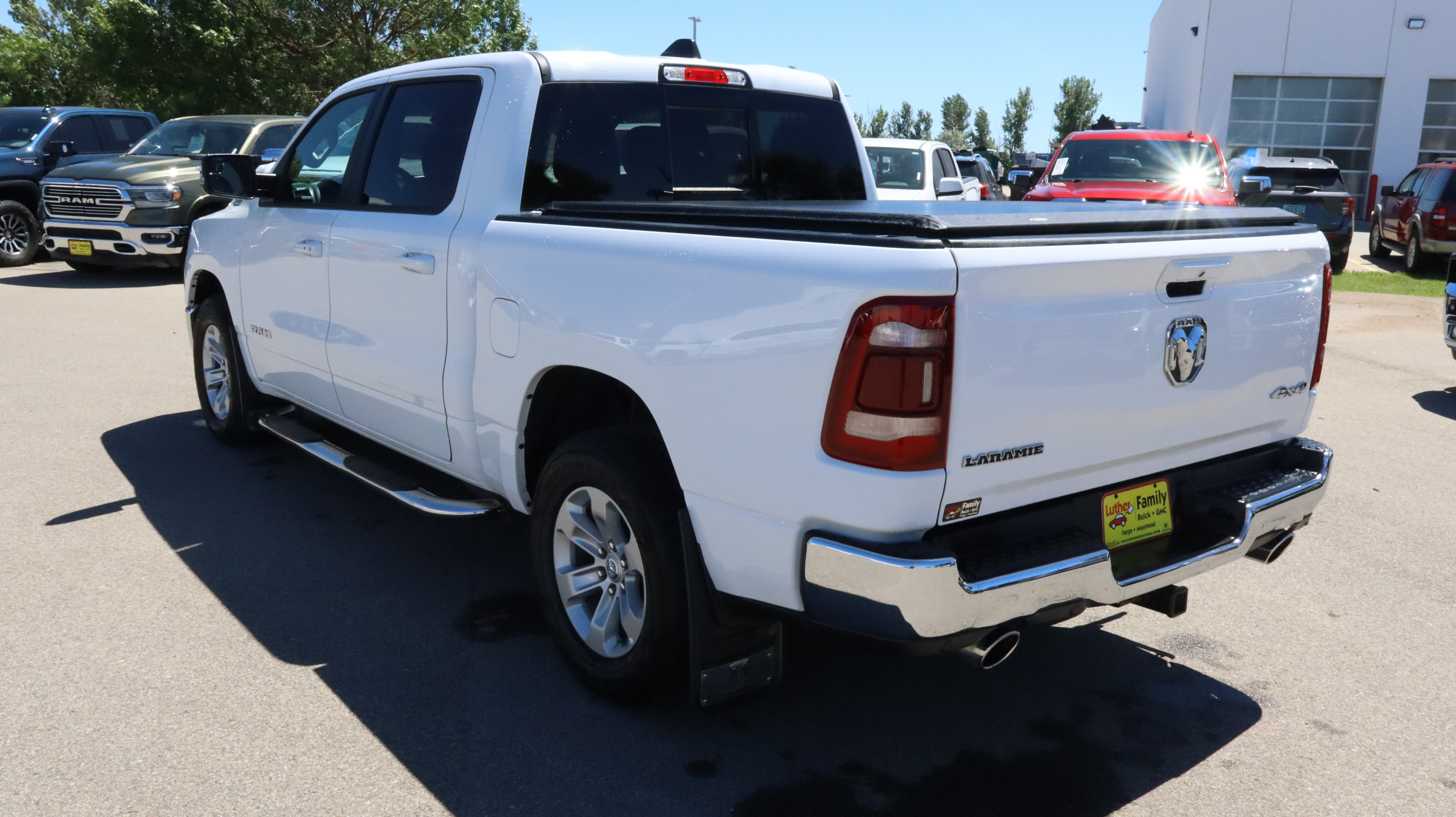 Used 2023 RAM 1500 Laramie AWD/4WD image 5